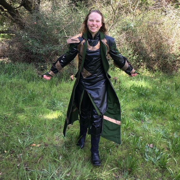 Loki Cosplay - Picture 1 of 5